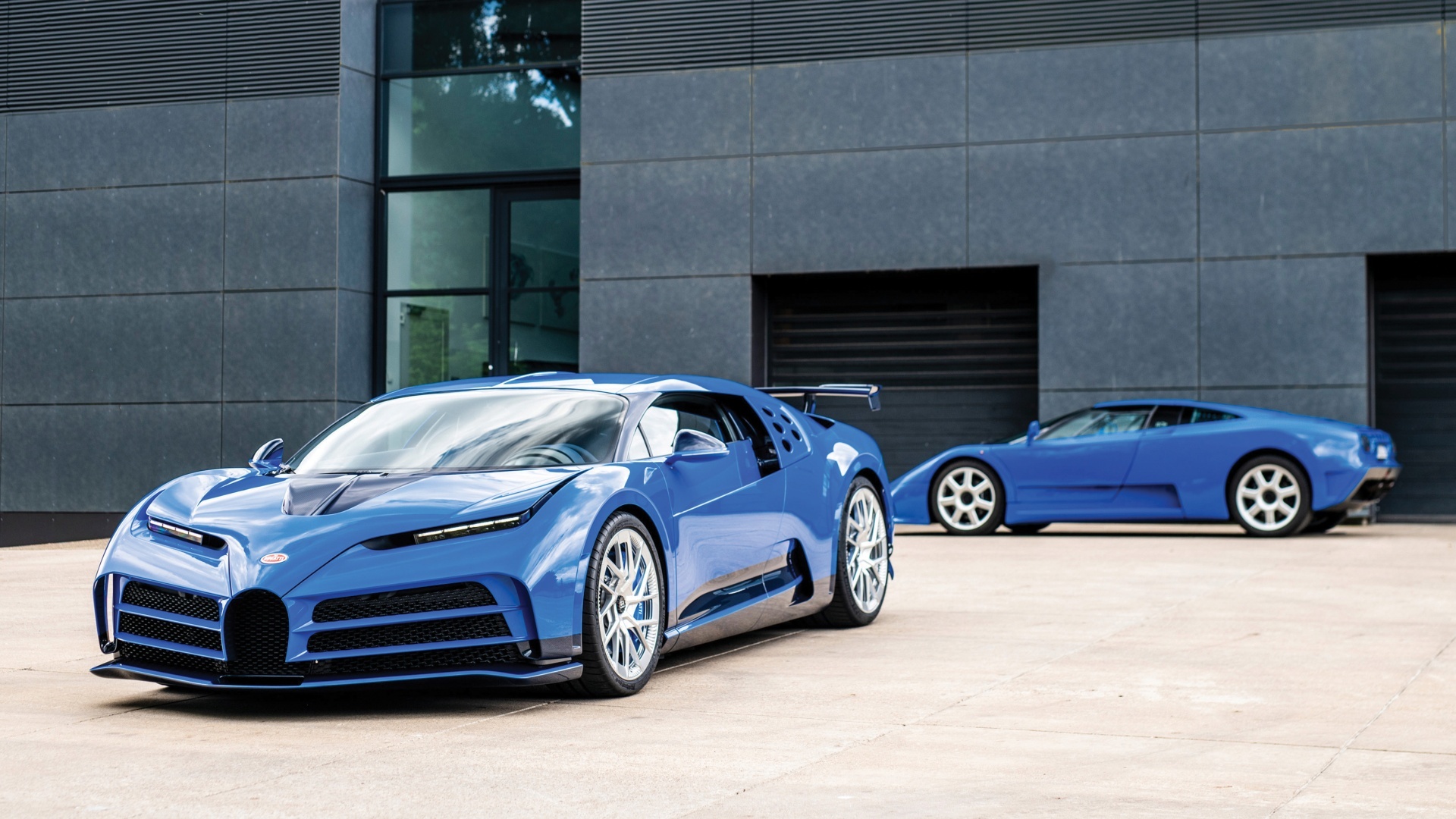 Bugatti_16-9.jpg
