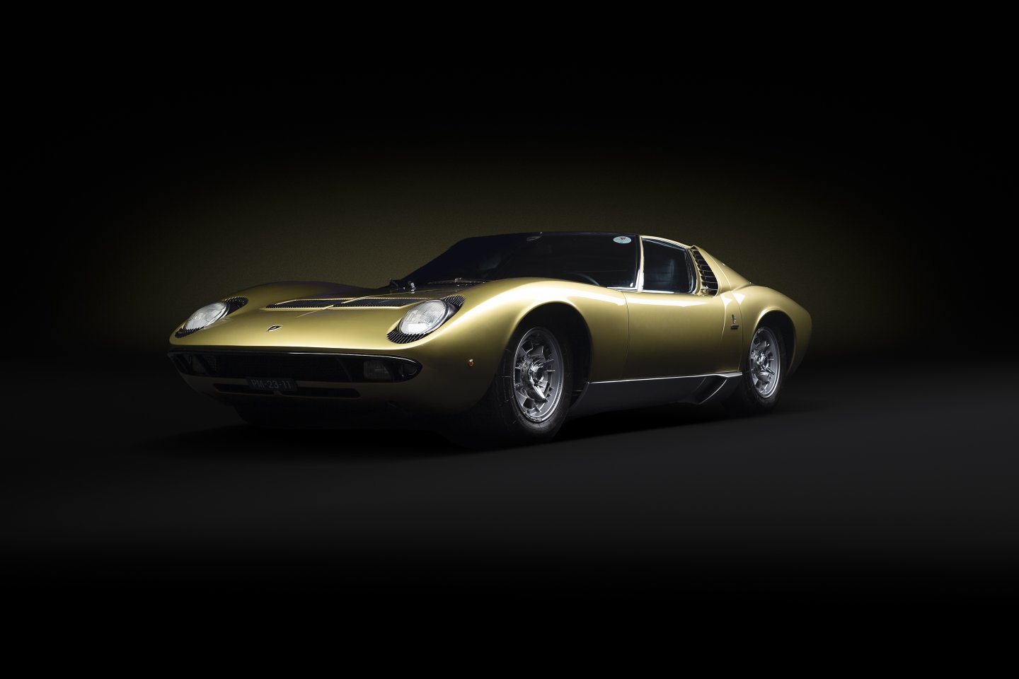 Autoworld 1970 Lamborghini Miura LP400